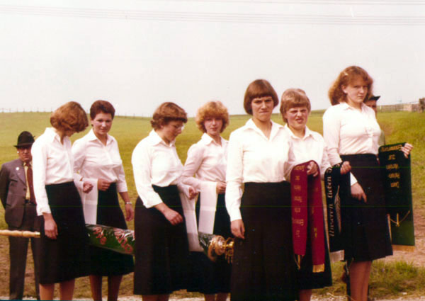 Fahnenjungfrauen anlässlich der Fahnenweihe im Jahre 1978 